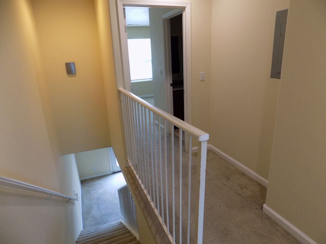 Building Photo - 5114 Wall, 6