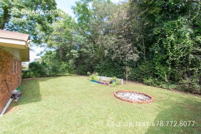 Building Photo - 122 Briarwood Dr