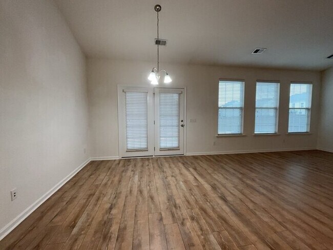 Building Photo - 3084 Adventure Way