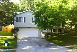 Building Photo - Wonderful 3 bedroom, 2 bath in South Lincoln