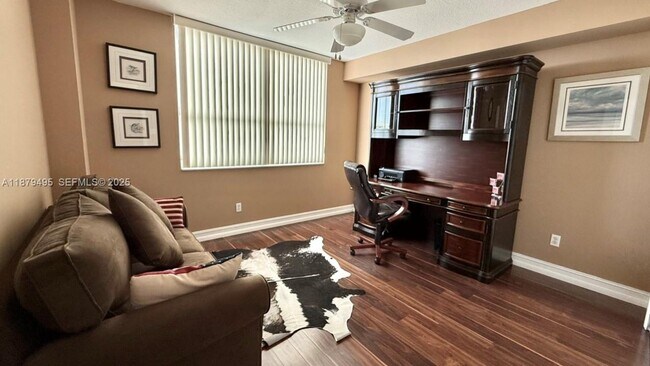 Building Photo - 2665 SW 37th Ave