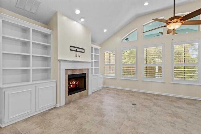 Building Photo - Executive Home For Rent!!!!