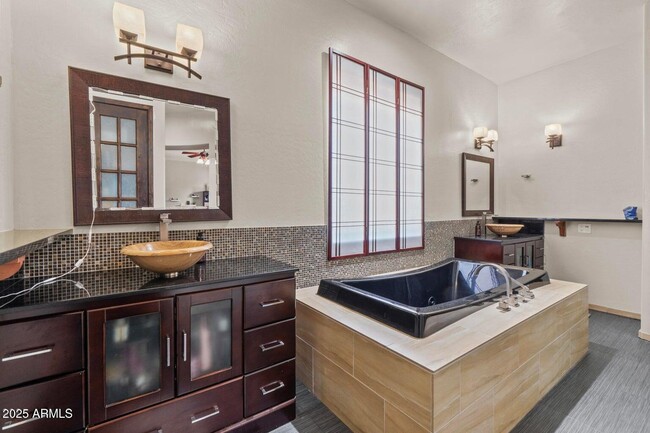 Building Photo - 2879 E Janelle Way