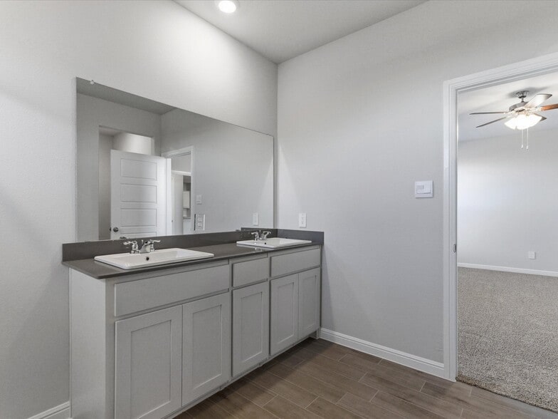 Dual Vanities - 713 Amber Fields Dr