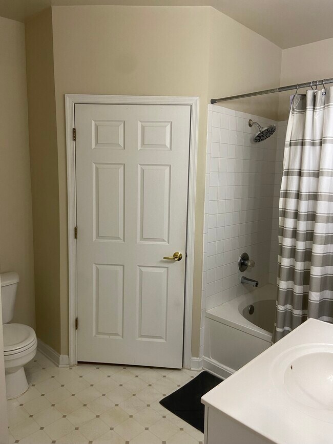 Building Photo - 4551 Strutfield Ln