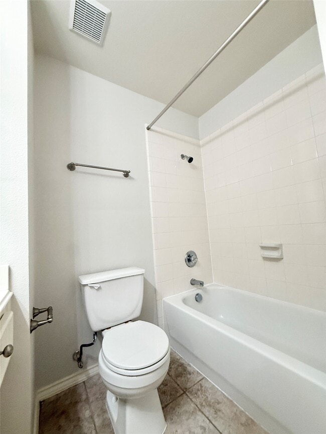 Building Photo - 12404 Shady Brook Dr