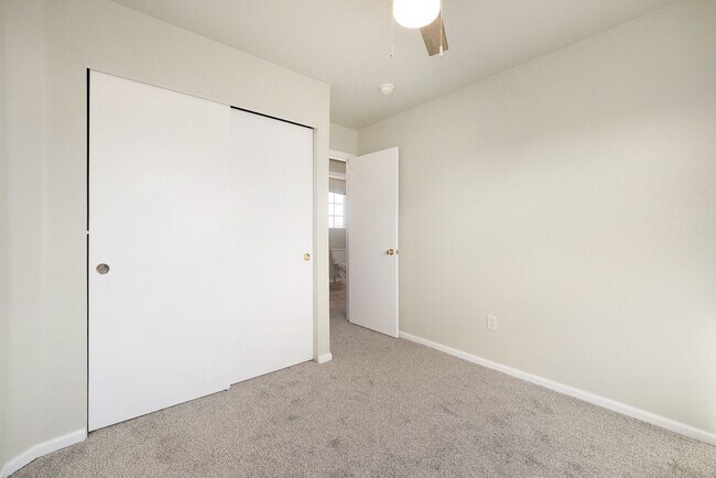 Building Photo - Lovely 4 Bed/2 Bath Home Available in Thornton