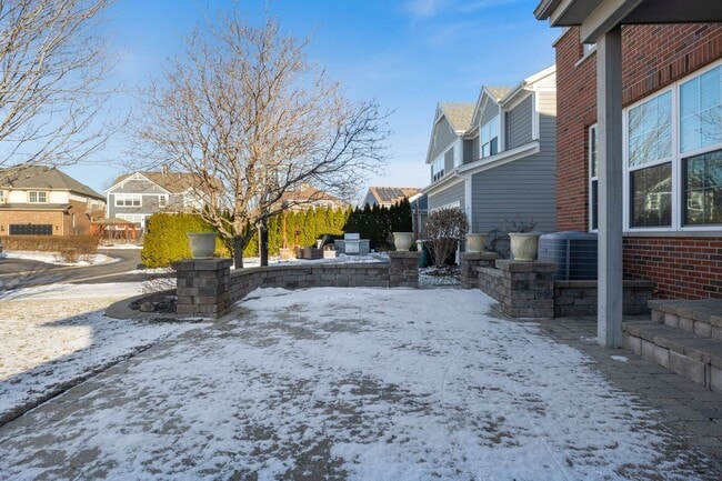 Building Photo - 408 N White Deer Trail