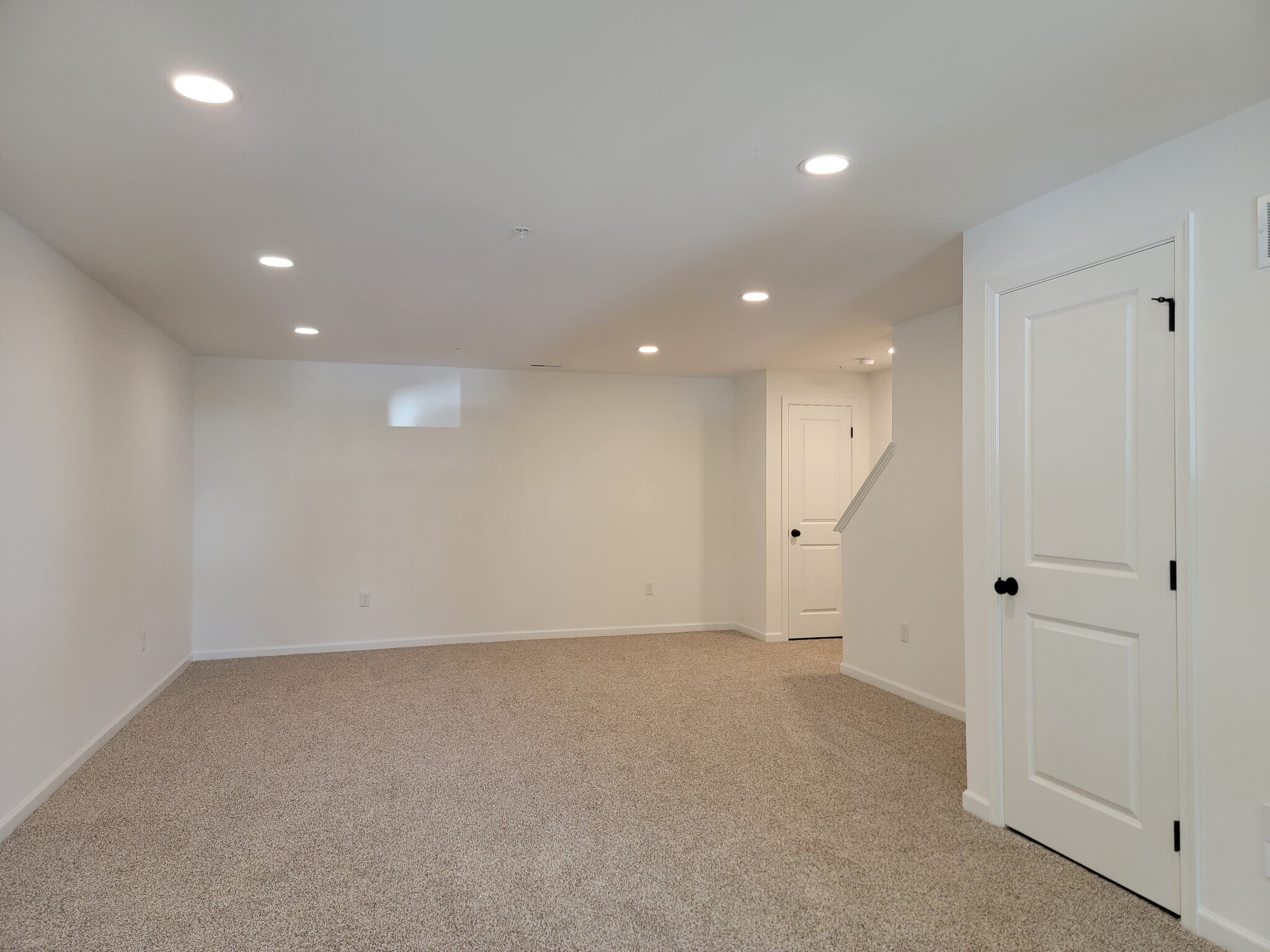 Building Photo - 8 Kuechler Ct