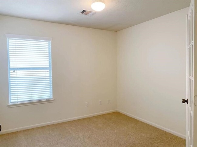 Building Photo - 20707 Fair Castle Dr