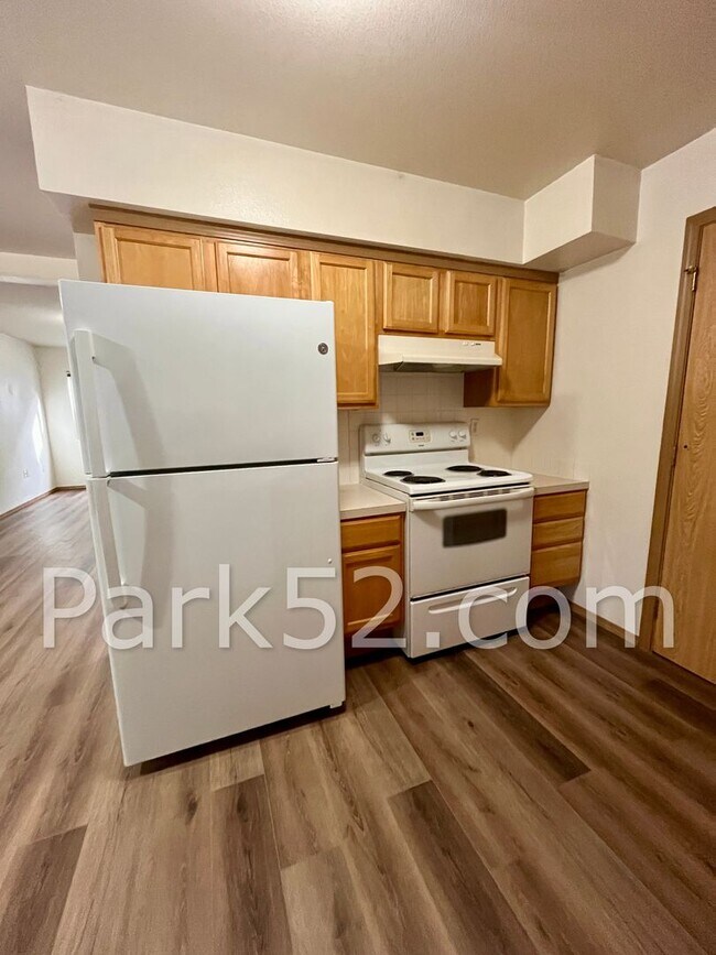Building Photo - 1 Bedroom 1 Bathroom - Ground Floor - Bonney Lake Condo - #D2