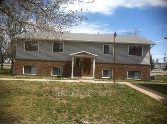 Building Photo - 204 14th St