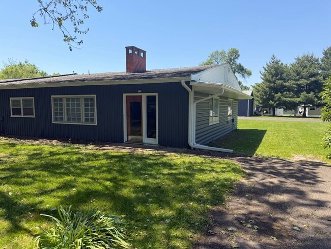 Building Photo - 103 Hollyhock Ln