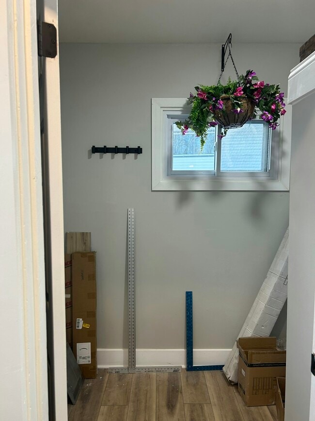 Building Photo - 921 Stratford Ln