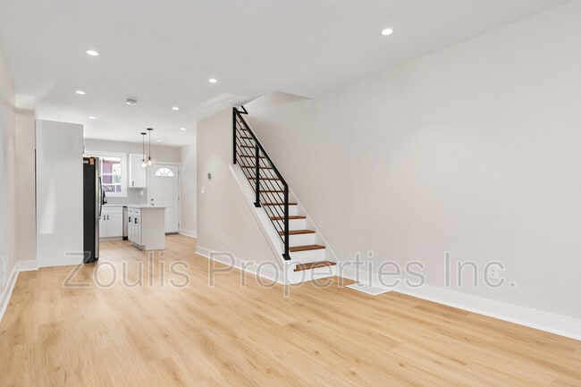 Building Photo - 311 S Newkirk St
