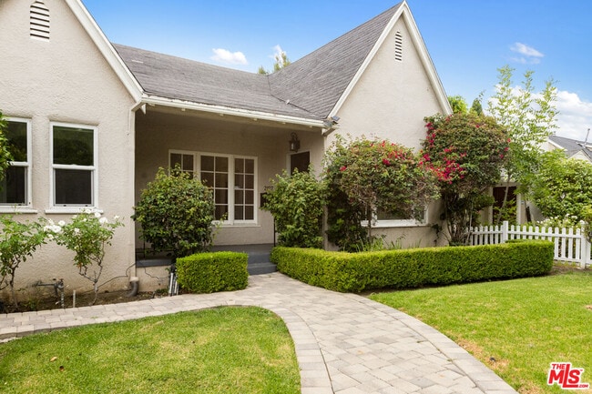 Building Photo - 2127 Benecia Ave