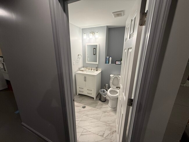 Building Photo - 49 Orris Ave