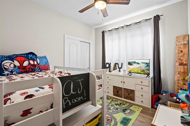 Building Photo - 709 Speckled Alder Dr