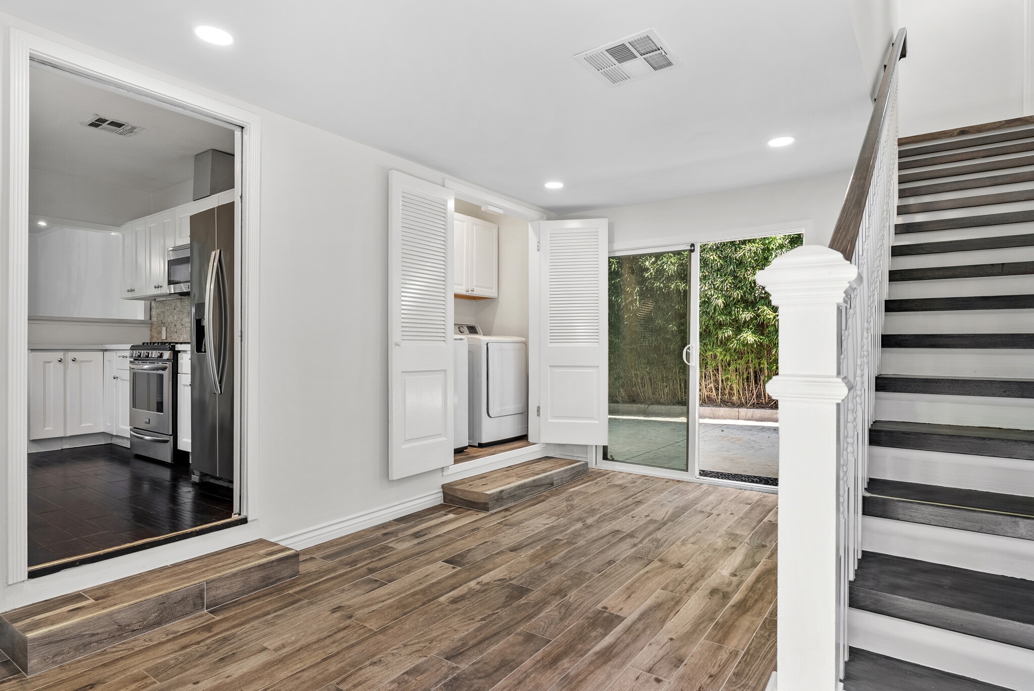 Side Entry/Mud Room - 4242 Van Nuys Blvd