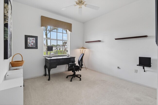 Building Photo - 425 SW Talquin Ln