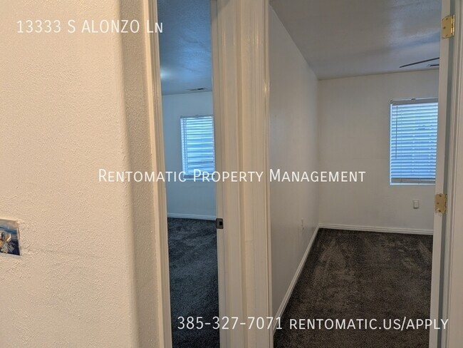 Building Photo - 13333 Alonzo Ln