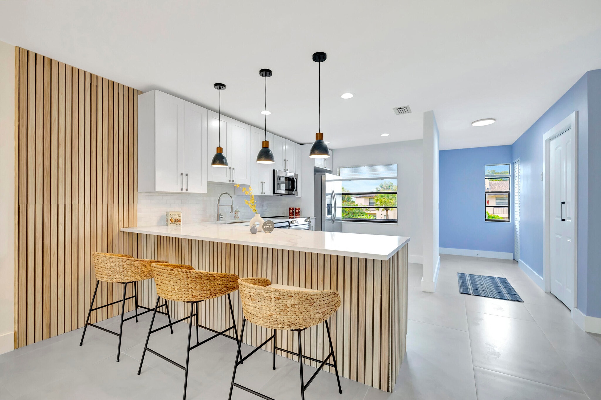 Building Photo - 7898 Eastlake Dr