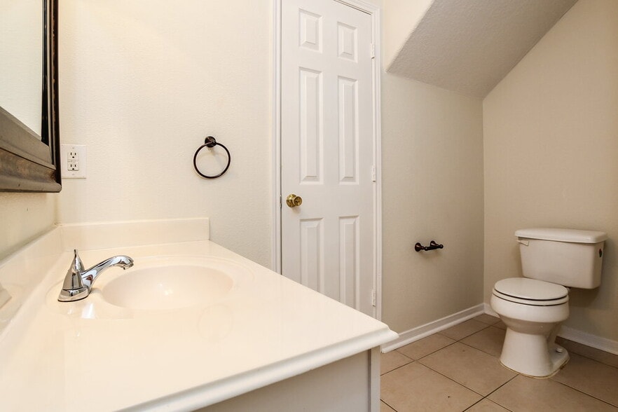 Building Photo - 12131 English Brook Cir