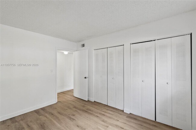 Building Photo - 1133 Benoist Farms Rd