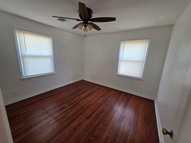 Building Photo - FOR RENT – 3 Bed / 1.5 Bath Home – $1,500/mo