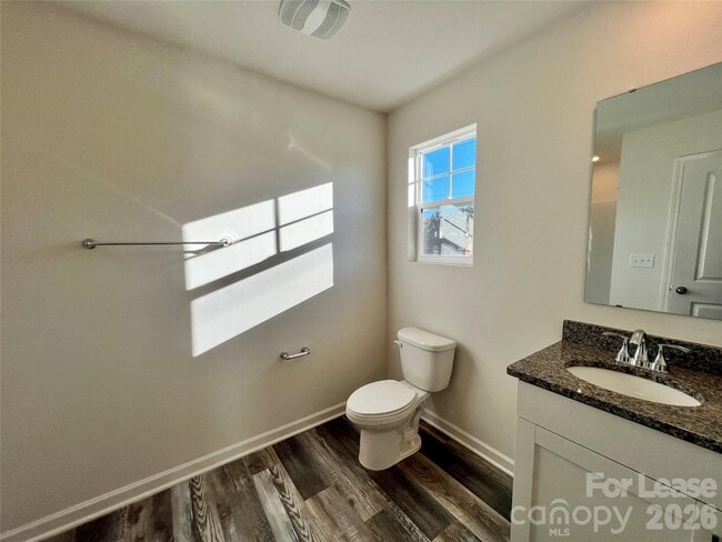 Building Photo - 574 N Broad St