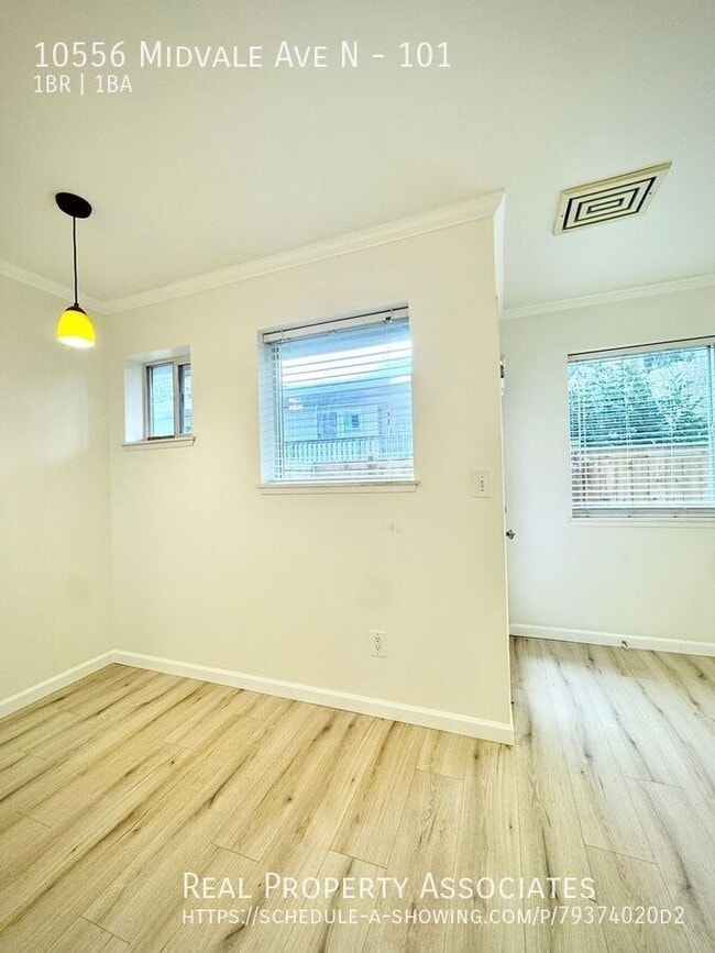 Building Photo - 10556 Midvale Ave N