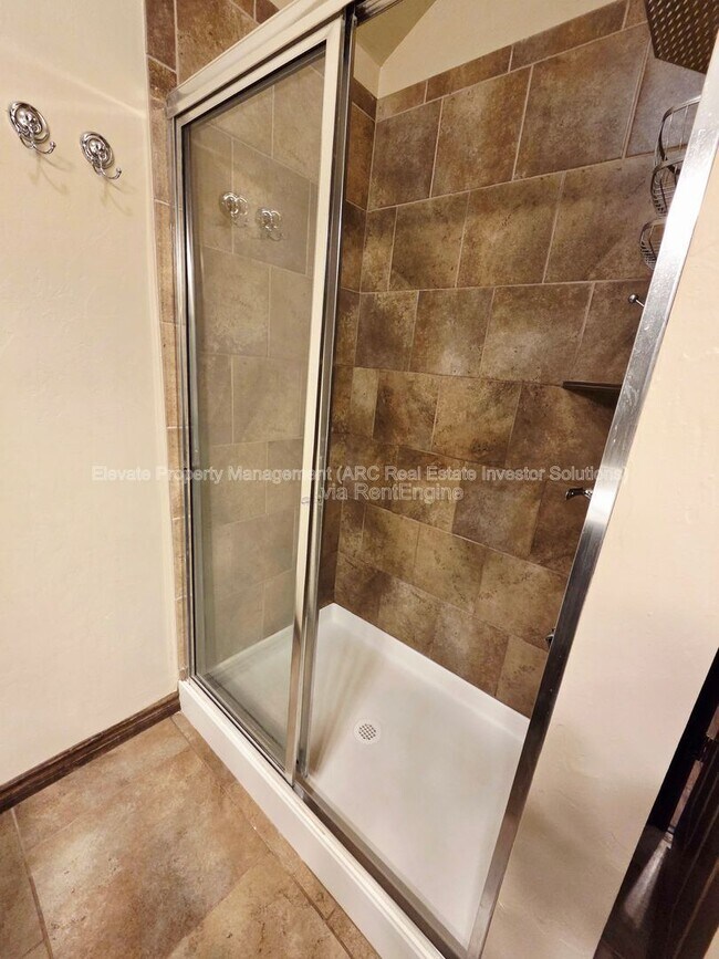 Building Photo - 2302 Kintyre Rd