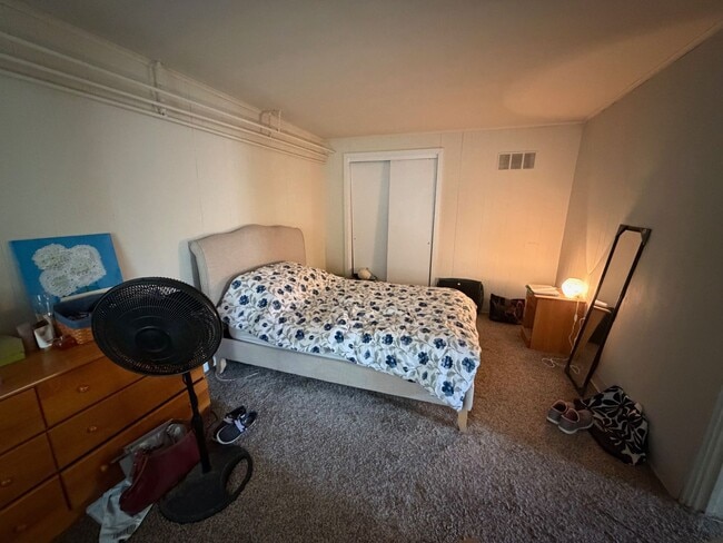 Building Photo - Grange building