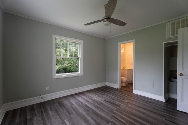 Building Photo - 3 Bedroom, 1 Bath Home in Pendleton