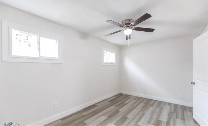 Building Photo - 1433 Park Ave