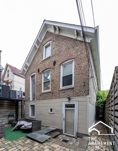 Building Photo - 1939 N Winchester Ave