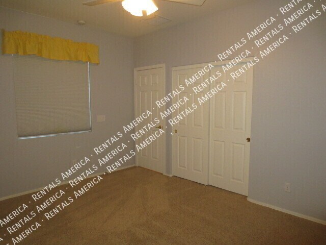Building Photo - 103 W Hawk Way