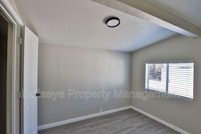 Building Photo - 1803 North 25th Pl