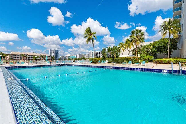 Building Photo - 3800 S Ocean Dr