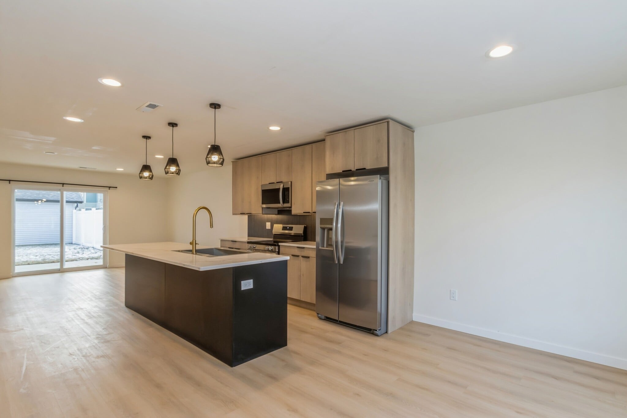 Building Photo - 421 C Ave NW