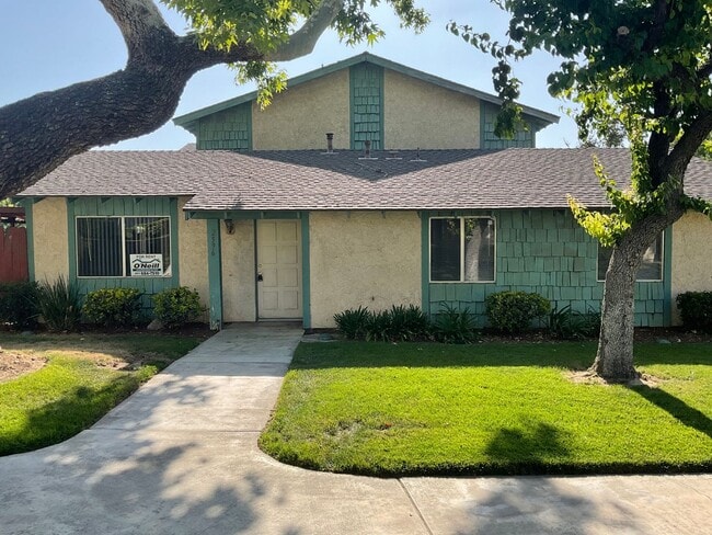 Primary Photo - 2 Bedroom 1.5 Bath in Riverside