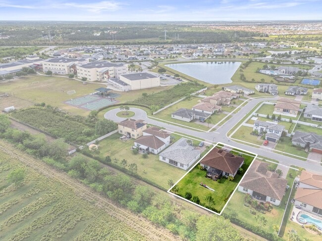 Building Photo - 7294 NW Farnsworth Cir