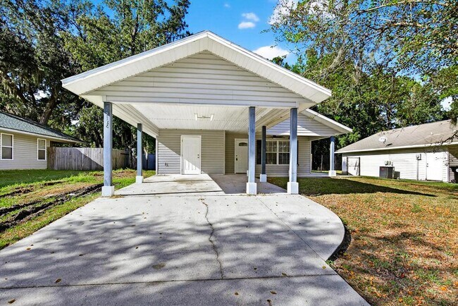 Building Photo - 2126 Center Way