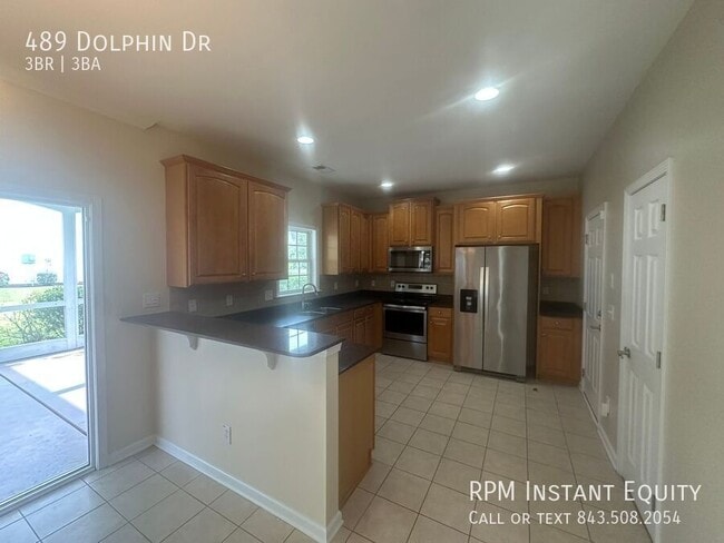 Building Photo - 489 Dolphin Dr