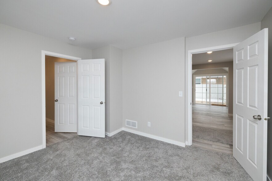 Building Photo - 8835 Nicollet Ave S