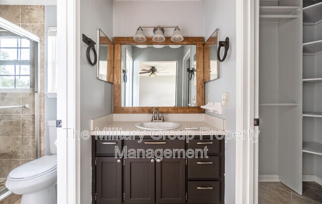 Building Photo - 3168 Sanderling Ct