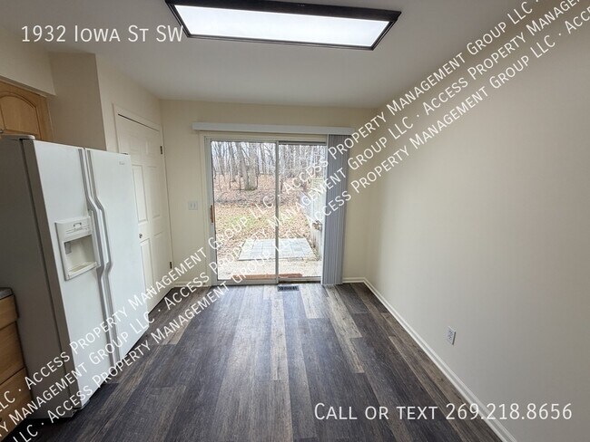 Building Photo - 1932 Iowa St SW