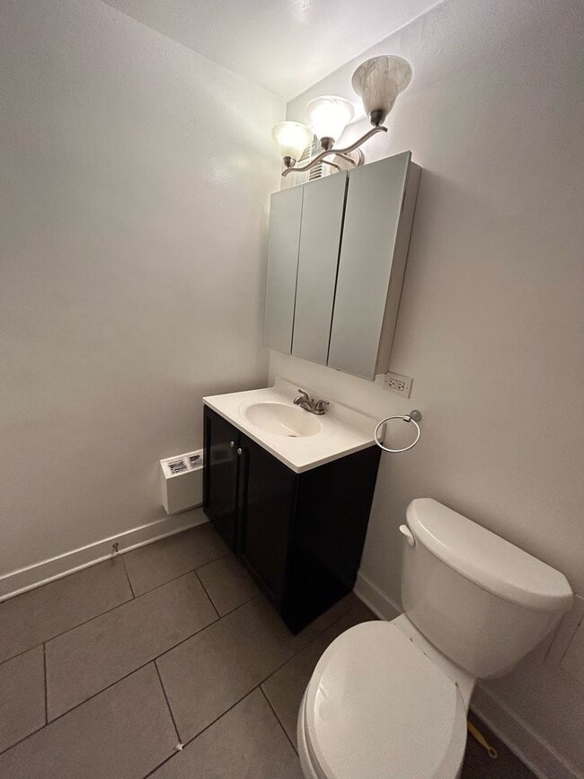 Building Photo - 4180 N Marine Dr