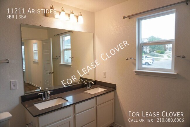 Building Photo - 11211 Aristides-