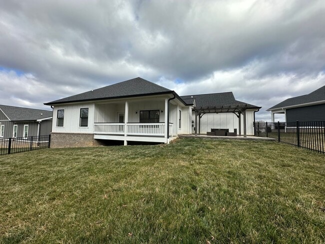 Building Photo - 3 Bedroom / 2 Bath  Johnson City TN